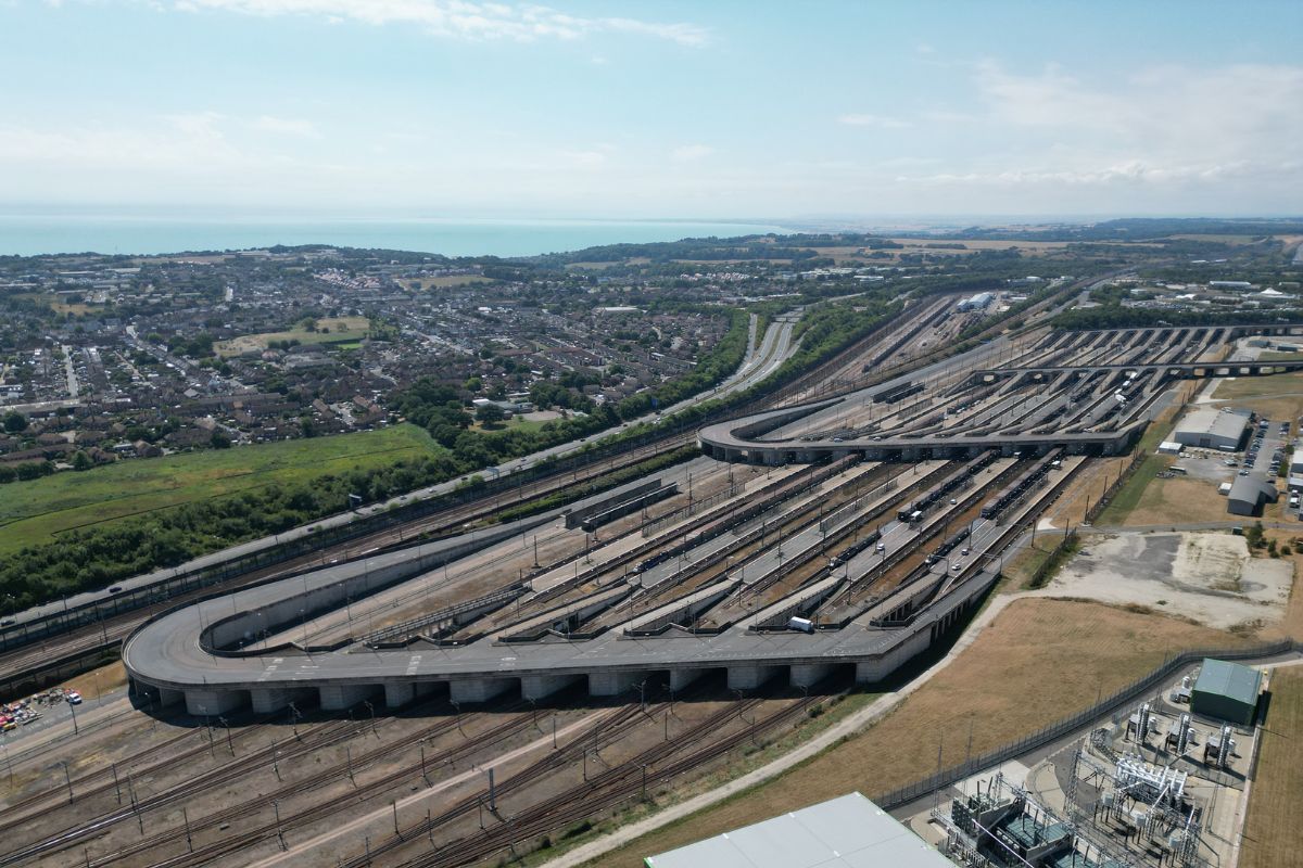 Il terminal del Tunnel della Manica visto dall&rsquo;alto
