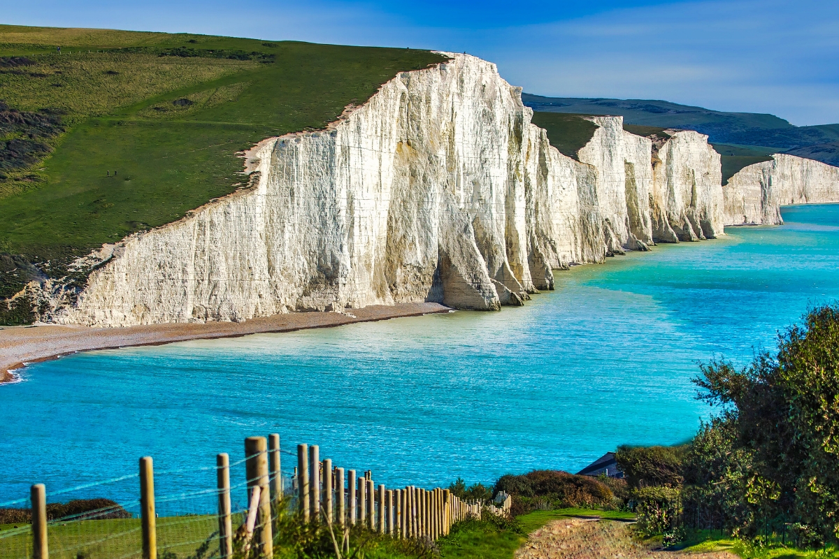 Le scogliere bianche di Dover viste dal traghetto
